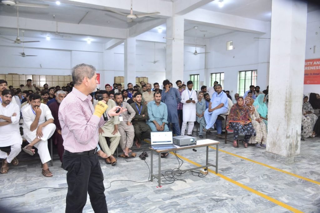 LDF public awareness session and free screening camp at Sadaqat Corporation, Faisalabad, 28 August 2026 (photo 18)